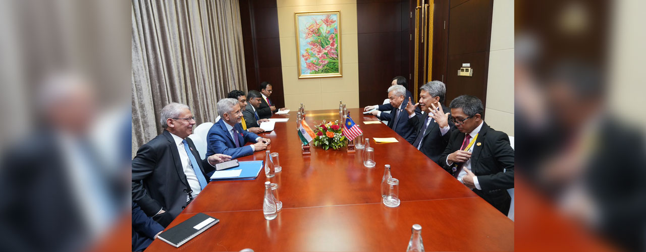 External Affairs Minister H.E Dr. S. Jaishankar met with Malaysian counterpart Dato' Seri Utama Haji Mohamad Hasan at the sidelines of ASEAN-India Foreign Ministers’ Meeting in Vientiane, Laos on 26 July 2024