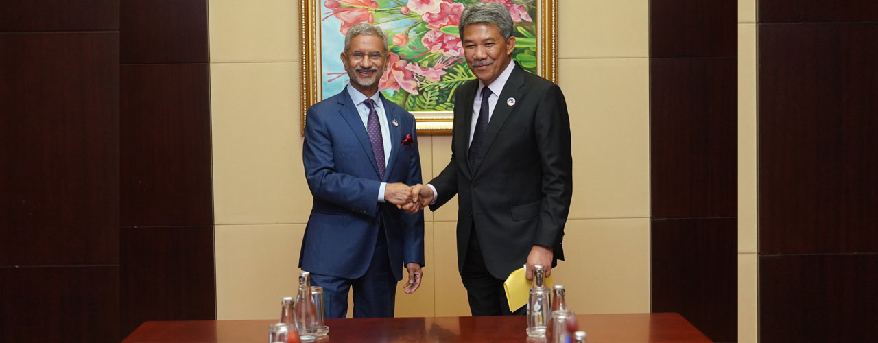 External Affairs Minister H.E Dr. S. Jaishankar met with Malaysian counterpart Dato' Seri Utama Haji Mohamad Hasan at the sidelines of ASEAN-India Foreign Ministers’ Meeting in Vientiane, Laos on 26 July 2024