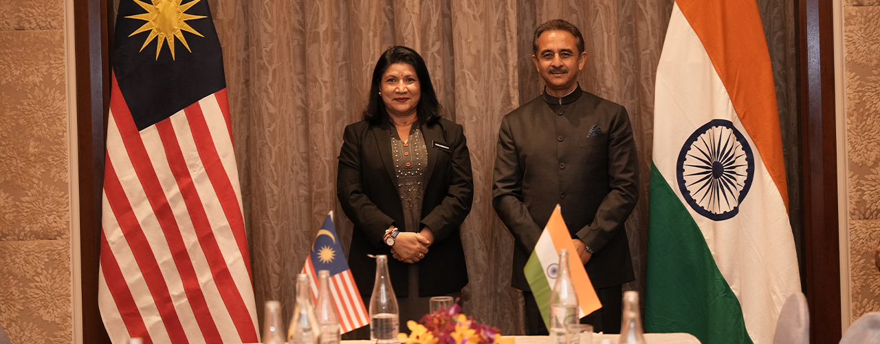 H.E. Shri Kirti Vardhan Singh, Hon'ble Minister of State for External Affairs and Minister of Environment, Forest and Climate Change meeting with H.E.Senator Saraswathi Kandasami, Hon'ble Deputy Minister of National Unity, Malaysia.